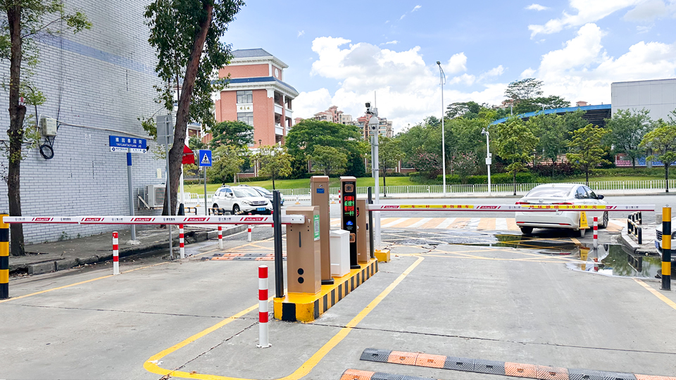 道閘場景應用