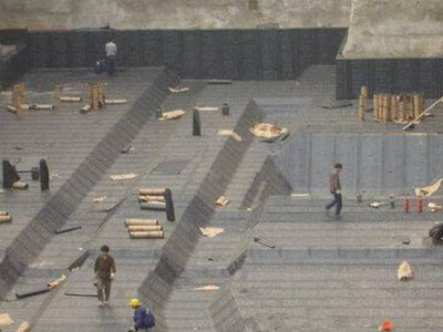 北京高分子自粘防水卷材是現(xiàn)代建筑常用的一種防水卷材